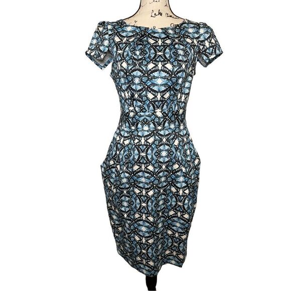 closet london Dresses & Skirts - NWT Closet London Cotton‎ Tulip dress in blue, Size 8